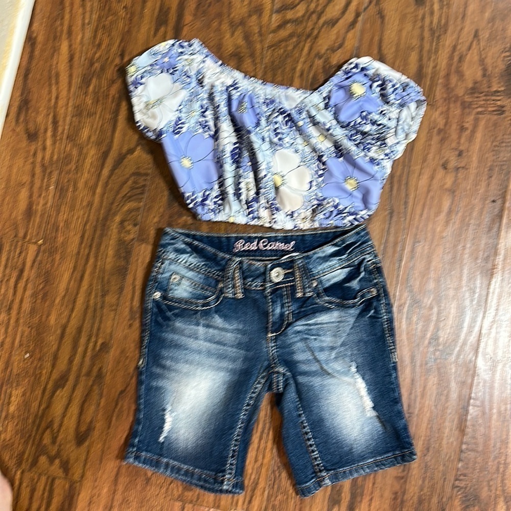 Red camel jeans size 7  gap kids size 8 top preworn in excellent shape